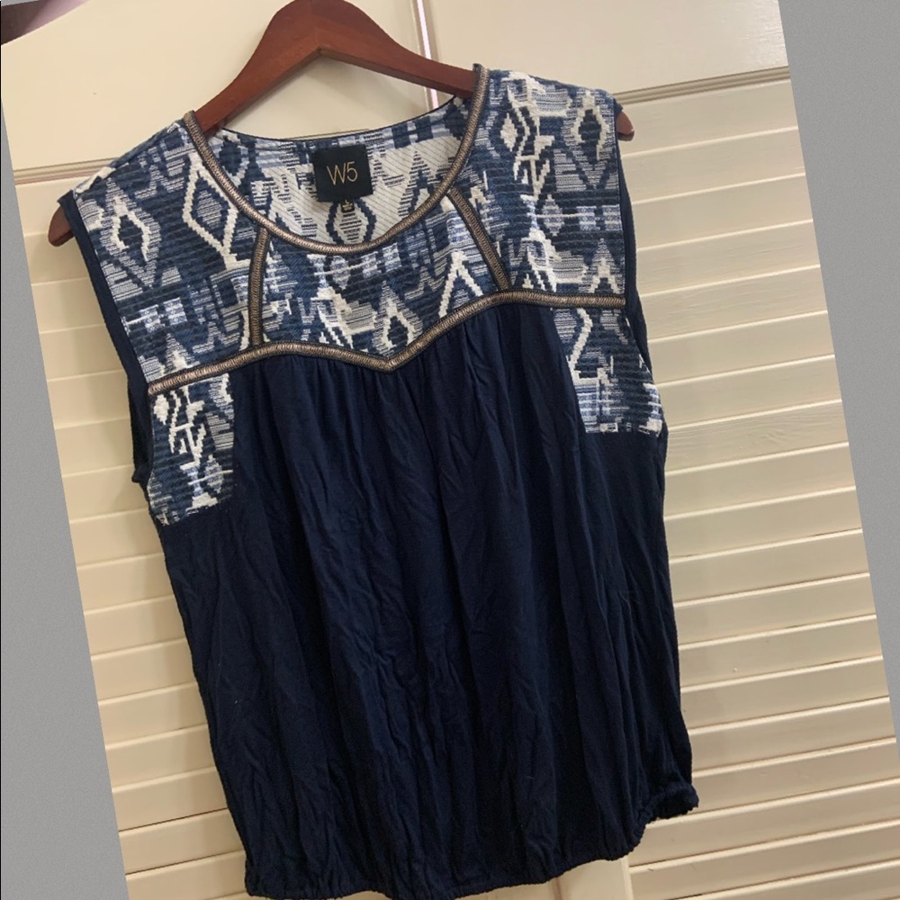 Cute embroidered boho shirt.